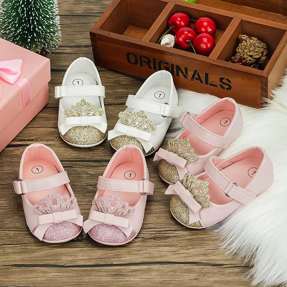 Sawimlgy Baby Girls Mary Jane Sequins Crown Flats PU Leather Wedding Party Princess Ballet Shoe Infant Rubber Sole Prewalker Toddler First Crib Shoes