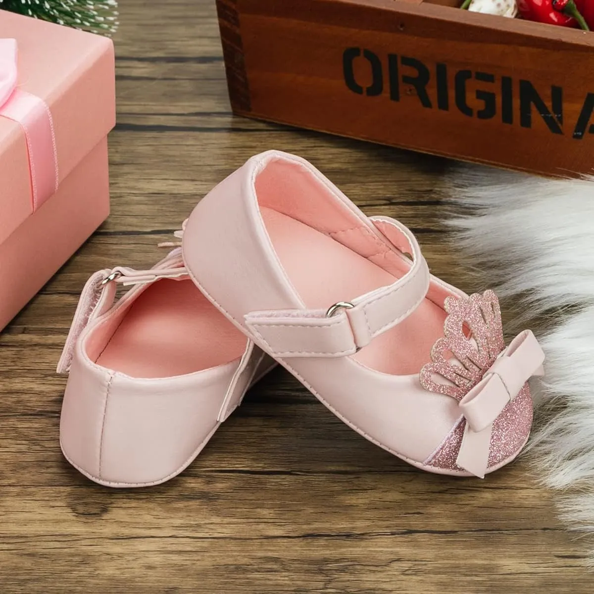 Sawimlgy Baby Girls Mary Jane Sequins Crown Flats PU Leather Wedding Party Princess Ballet Shoe Infant Rubber Sole Prewalker Toddler First Crib Shoes