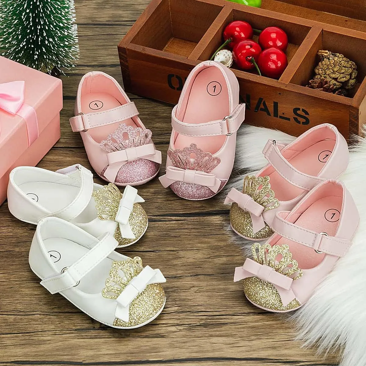 Sawimlgy Baby Girls Mary Jane Sequins Crown Flats PU Leather Wedding Party Princess Ballet Shoe Infant Rubber Sole Prewalker Toddler First Crib Shoes